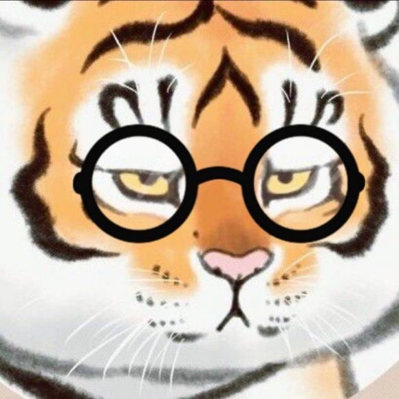 有没有憨憨的老虎头像