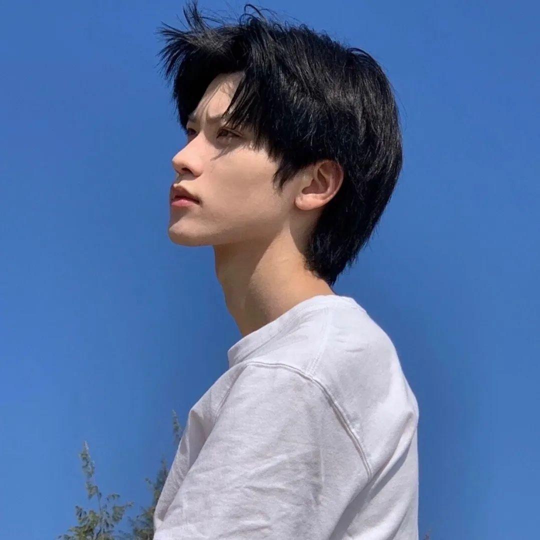 有什么好看干净的男头像? - 知乎