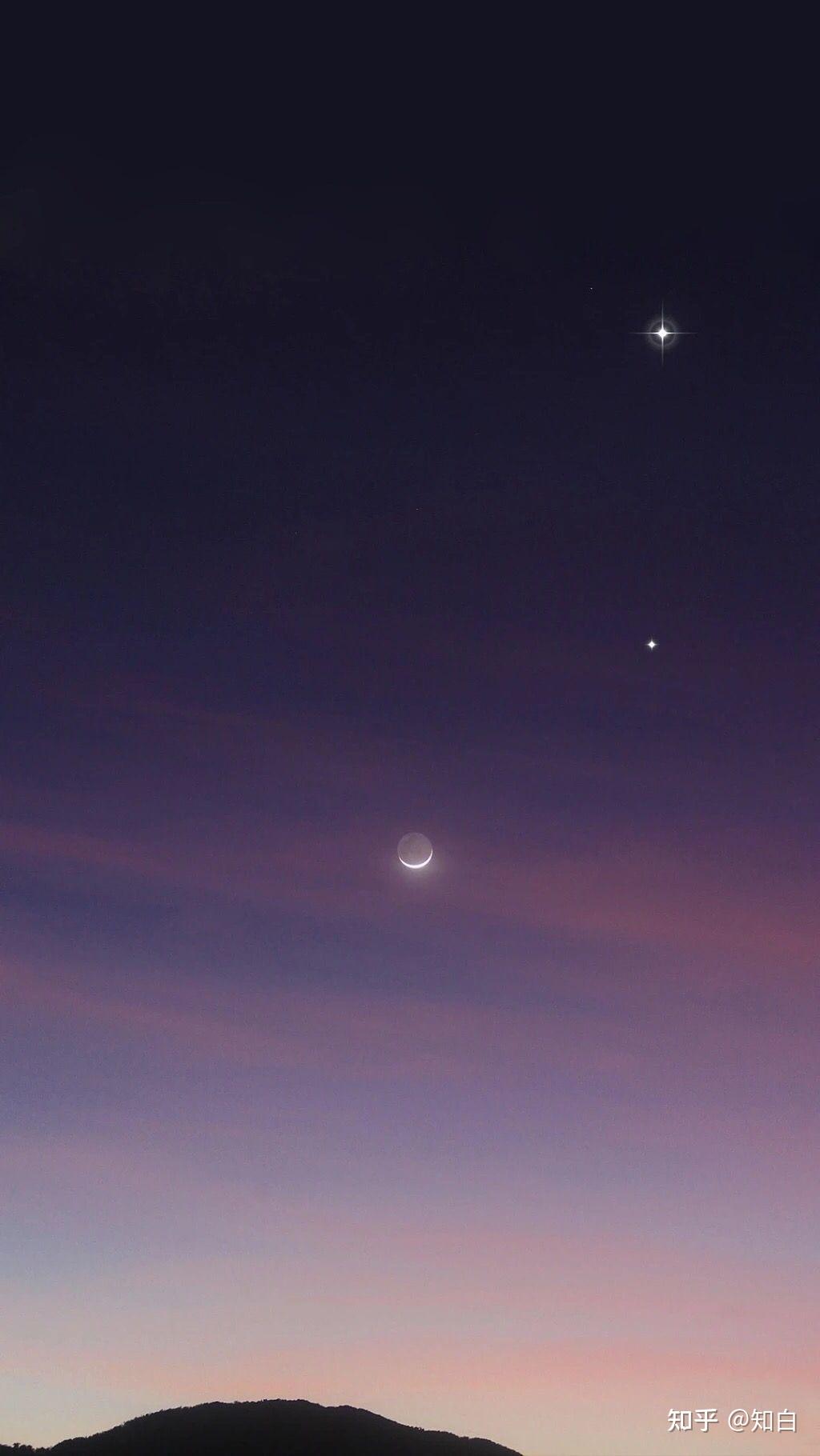 有哪些关于月亮的微信背景图