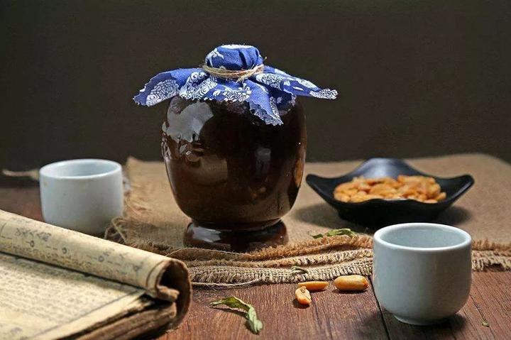 存一壶好酒静待一生对饮的人